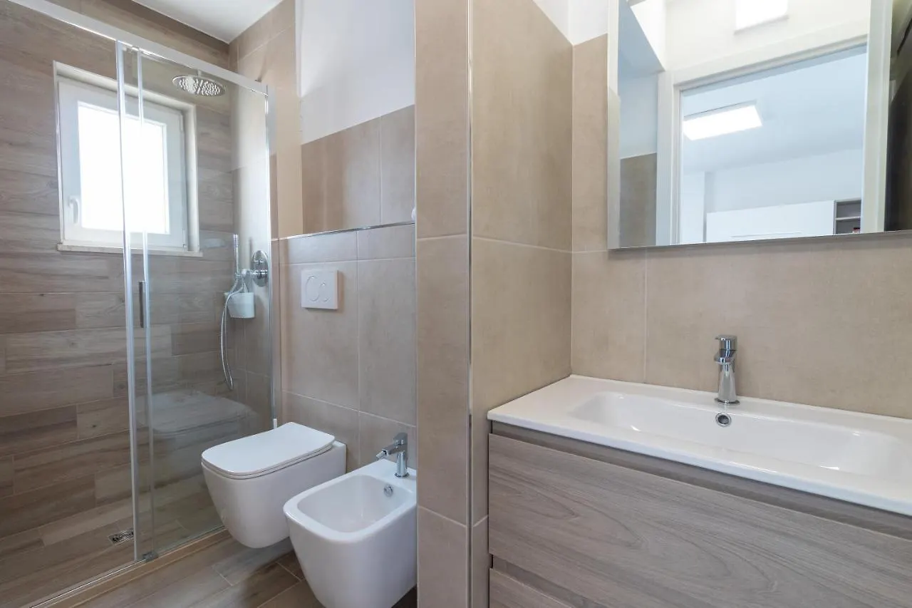Suite N12 - Luxury Apartment Bari 0*,  Italia